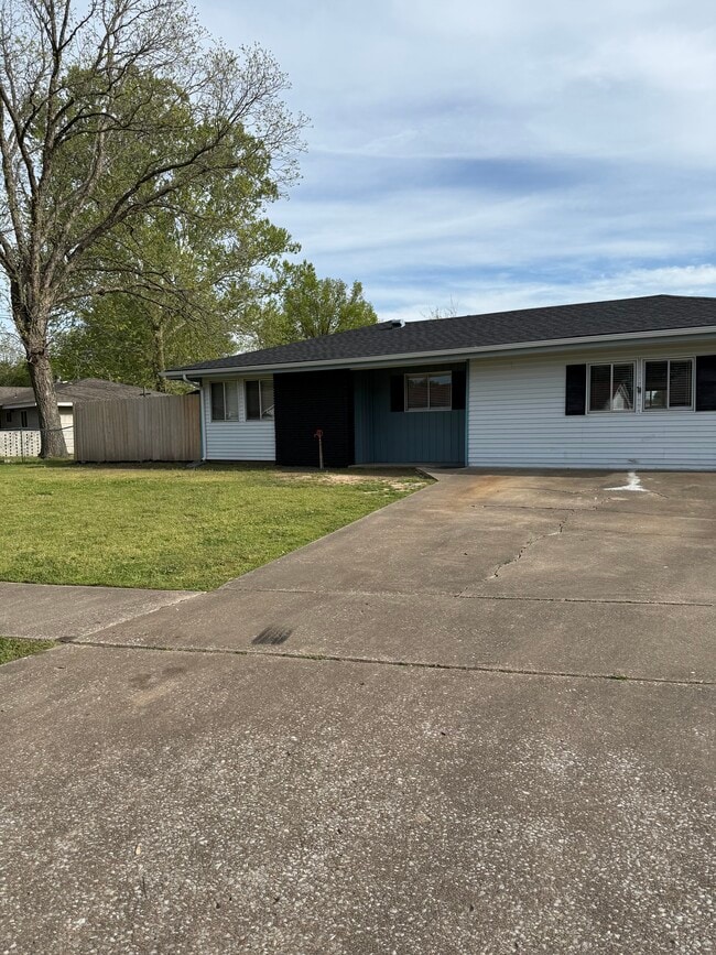 536 Sherwood Ln in Muskogee, OK - Building Photo - Building Photo