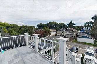 870 19th Av W in Vancouver, BC - Building Photo - Building Photo