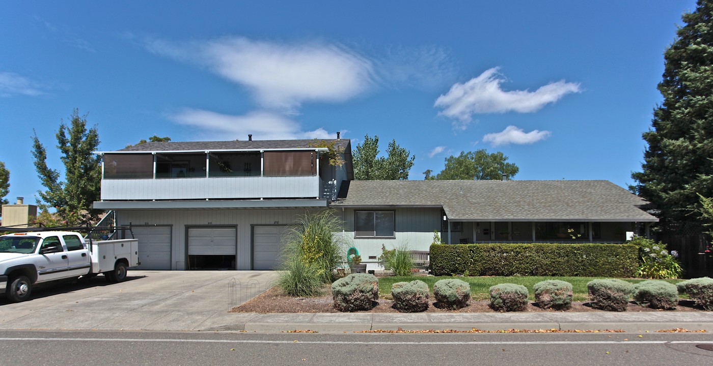 810 Studley St in Sonoma, CA - Building Photo