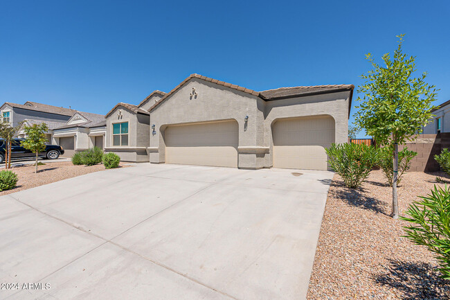 30572 W Celeborn Dr in Buckeye, AZ - Building Photo - Building Photo