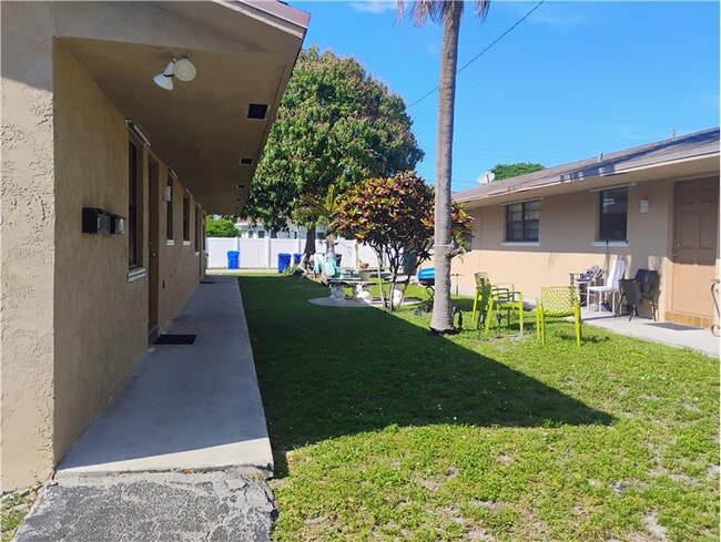 1717 Shenandoah St in Hollywood, FL - Building Photo - Building Photo