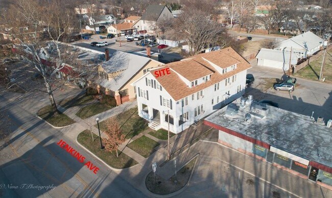 765 Jenkins Ave in Norman, OK - Foto de edificio - Building Photo