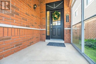 41 Solmar Ave in Whitby, ON - Building Photo - Building Photo