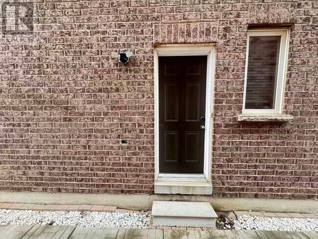 508 Roy Rainey Ave in Markham, ON - Building Photo - Building Photo