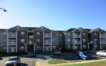 Abbington Gardens in Winston-Salem, NC - Building Photo - Building Photo