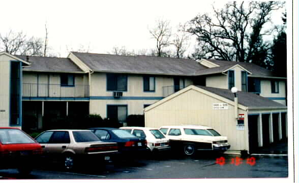 Lisbon Apartments in Santa Rosa, CA - Building Photo - Building Photo