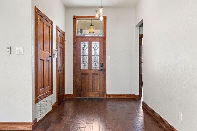 9408 Doliver Dr in Austin, TX - Building Photo - Building Photo