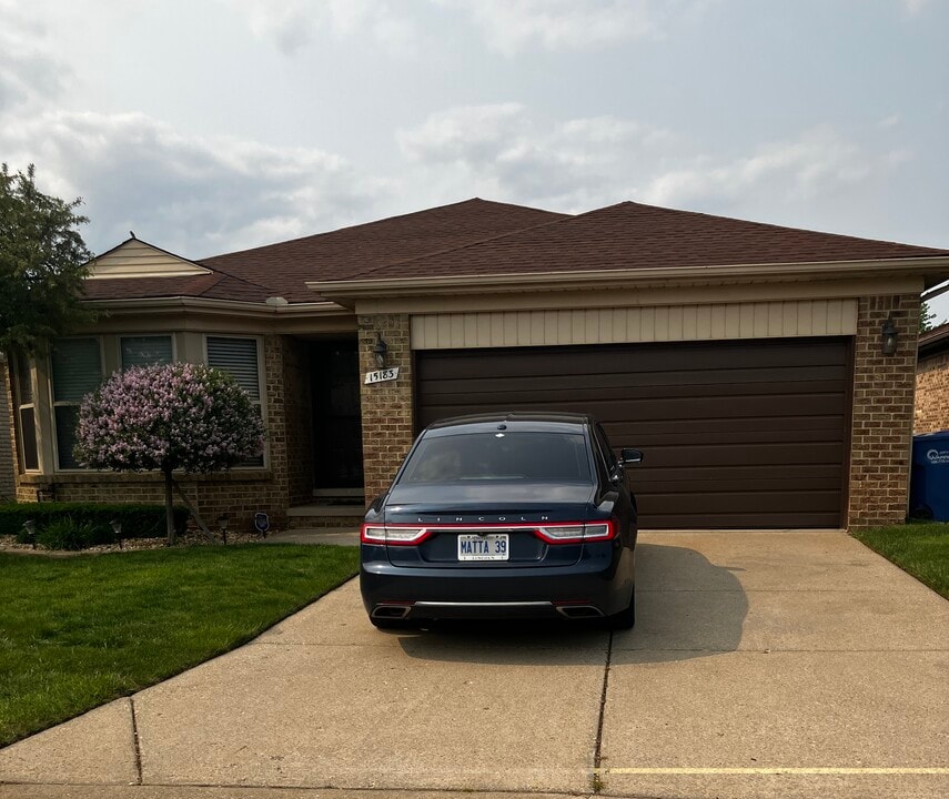 15183 Raphael Ter in Warren, MI - Building Photo