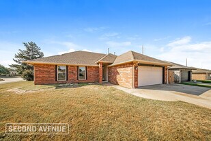 1200 SW 133rd Pl in Oklahoma City, OK - Building Photo