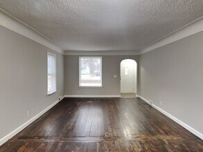 6116 N Aldrich Ave in Minneapolis, MN - Building Photo - Building Photo