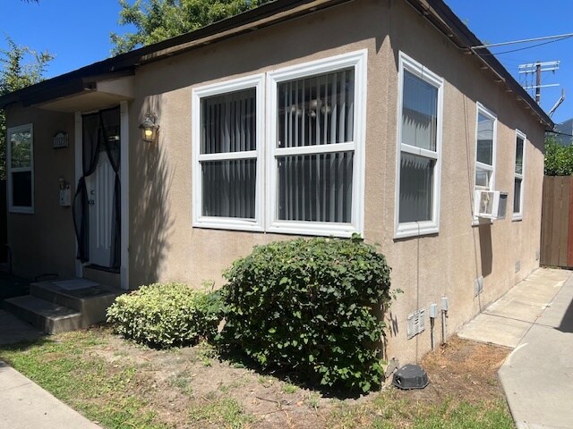 11123 Morrison St in North Hollywood, CA - Foto de edificio