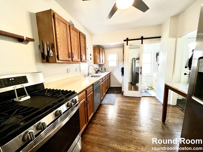 53 Henderson St, Unit 1