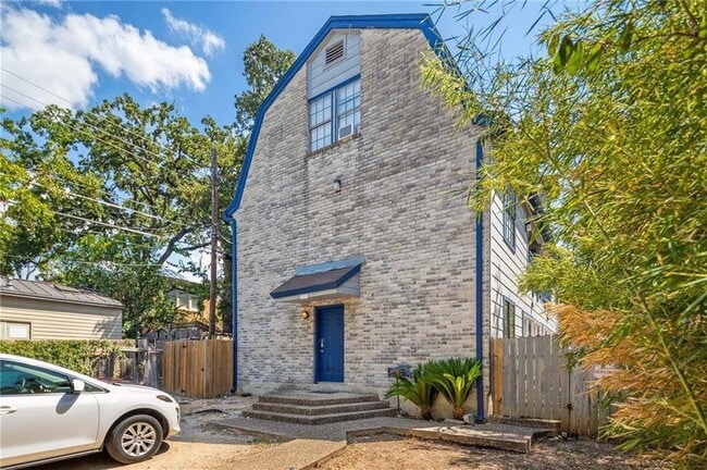 3106 Cedar St in Austin, TX - Building Photo - Building Photo