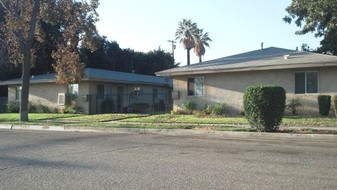805-811 E 8th St in Pomona, CA - Building Photo