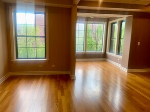 1363 E 64th St in Chicago, IL - Building Photo - Building Photo