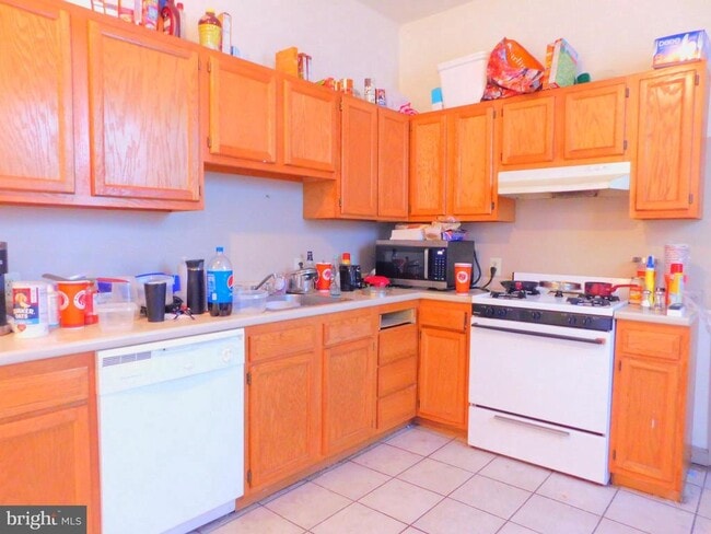 2142 N Carlisle St in Philadelphia, PA - Building Photo - Building Photo