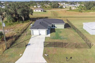 3019 Honeywood Rd in La Belle, FL - Building Photo - Building Photo