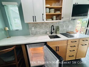 18100 Pioneer Rd-Unit -Studio in Ft. Myers, FL - Building Photo - Building Photo