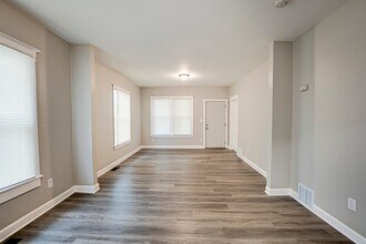 746 Jackson St in Aurora, IL - Building Photo - Building Photo