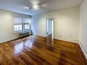 56 Glenwood Ave in Jersey City, NJ - Building Photo - Building Photo