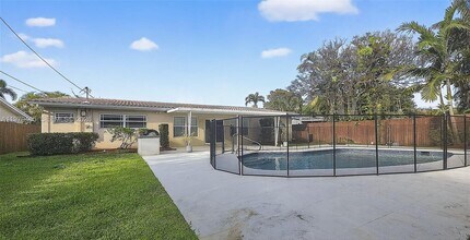 3608 Cleveland St in Hollywood, FL - Building Photo - Building Photo