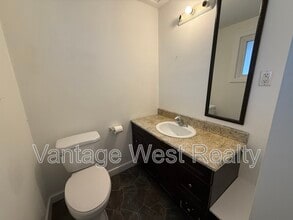 103-690 Winnipeg St in Penticton, BC - Building Photo - Building Photo