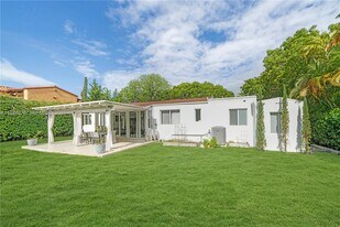 4455 Alton Rd in Miami Beach, FL - Building Photo