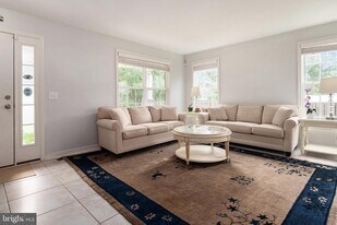 132A Pineview Ave in Severna Park, MD - Building Photo