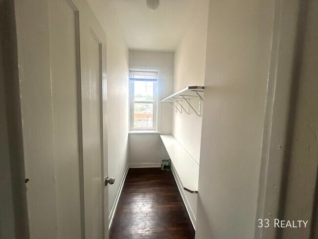 2133 N Springfield Ave in Chicago, IL - Building Photo - Building Photo
