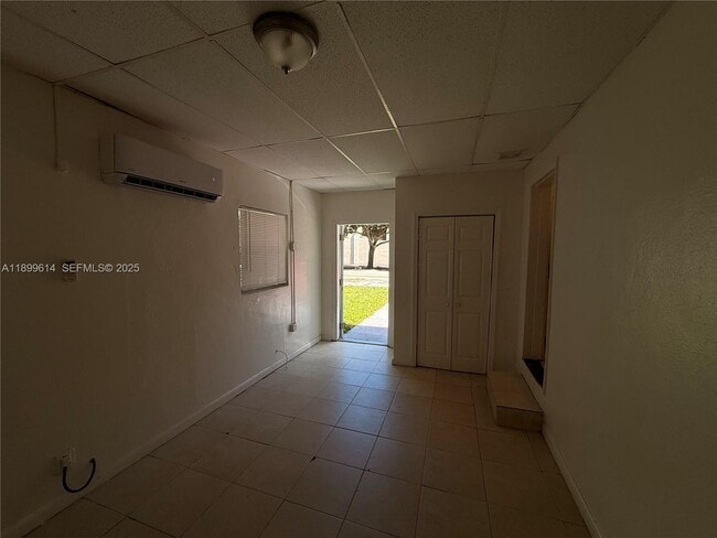 1012 N 24th Ave in Hollywood, FL - Building Photo - Building Photo