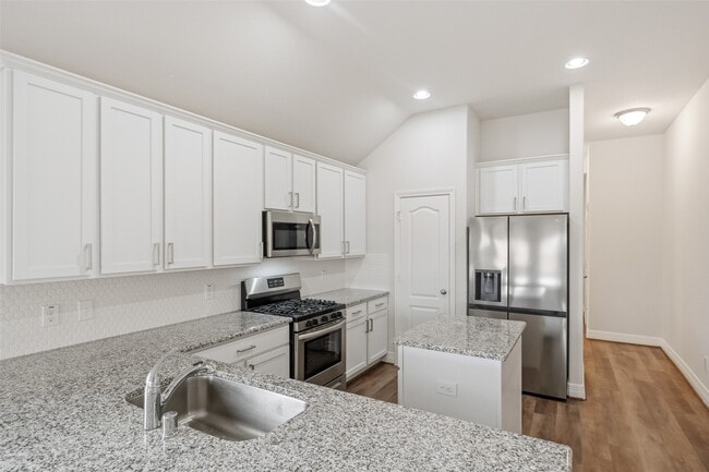 22642 Rosebush Hl Rd in Tomball, TX - Building Photo - Building Photo