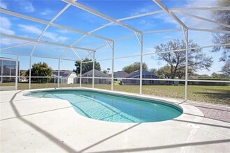 255 Riggs Cir in Davenport, FL - Foto de edificio - Building Photo