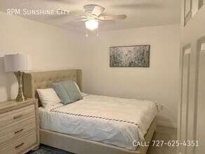 2874 38th Ave N in St. Petersburg, FL - Building Photo - Building Photo