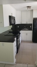 950 Hillcrest Dr, Unit #207 in Hollywood, FL - Foto de edificio - Building Photo