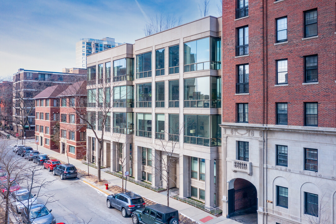 416-422 W Deming Plz in Chicago, IL - Foto de edificio