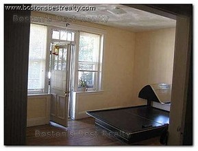 17 Lothian Rd-Unit -303 in Boston, MA - Building Photo - Building Photo