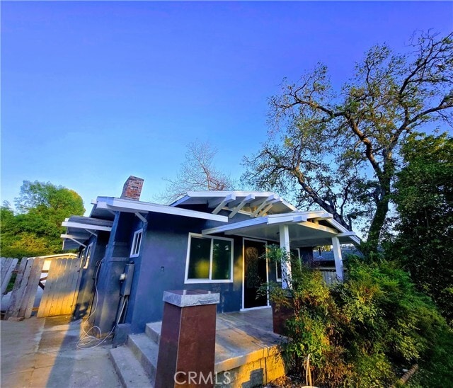 property at 1962 N Los Robles Ave