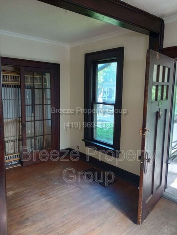 property at 1023 Prouty Ave