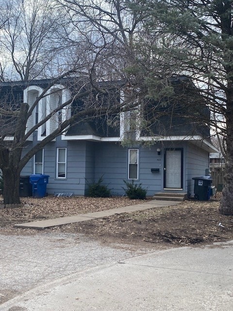 property at 302 30th Avenue Ct