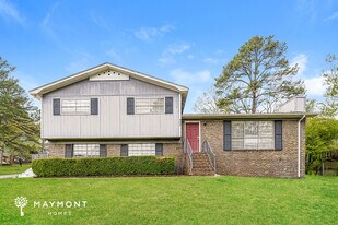 552 20th Ct NE in Center Point, AL - Building Photo