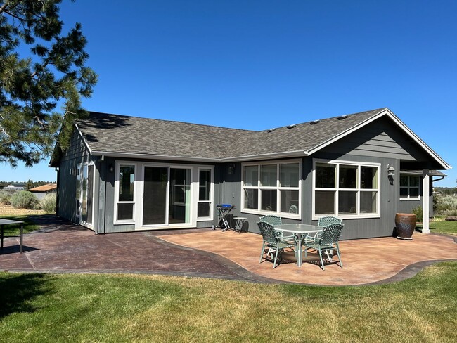 property at 17558 Plainview Ct
