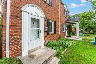 2236 Farrington Ave in Alexandria, VA - Building Photo - Building Photo
