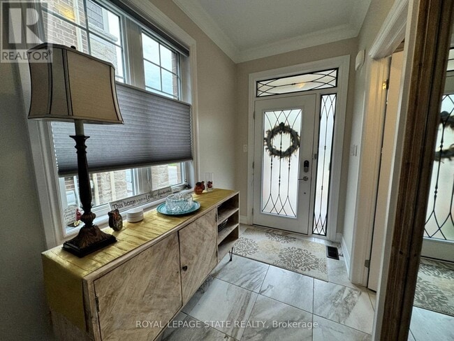 57 Waterview Ln in Grimsby, ON - Building Photo - Building Photo