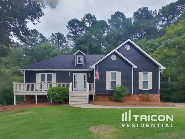 property at 4068 North Shores Dr NW