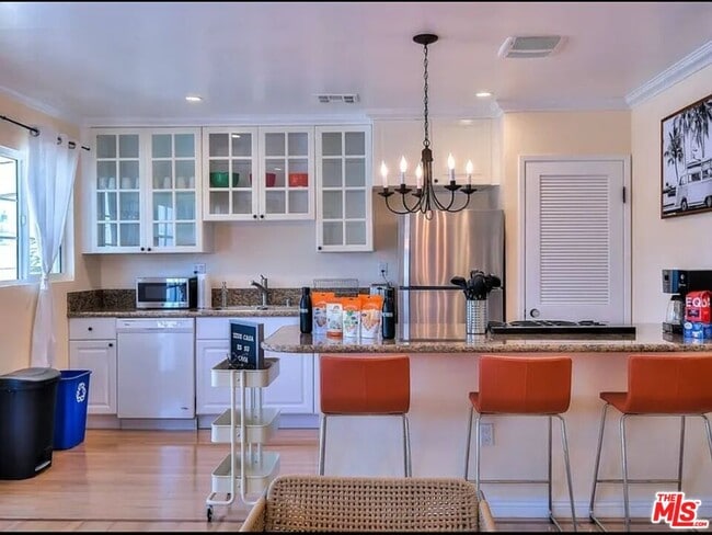 1028 12th St in Santa Monica, CA - Building Photo - Building Photo