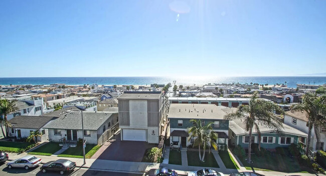 1100 Monterey Blvd in Hermosa Beach, CA - Building Photo - Building Photo