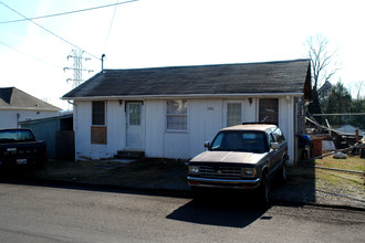 1901 NE 8th Ave in Knoxville, TN - Building Photo - Building Photo