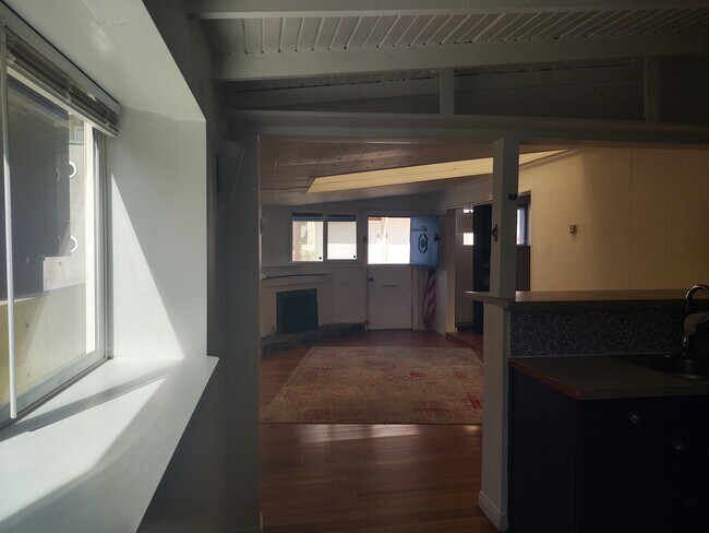 106 44th St in Manhattan Beach, CA - Building Photo - Building Photo