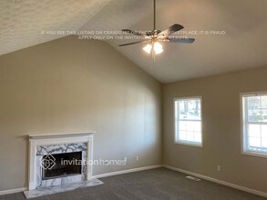 3780 Cherokee Overlook Dr in Canton, GA - Foto de edificio - Building Photo