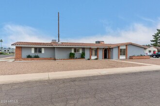 4503 W Loma Ln in Glendale, AZ - Building Photo - Building Photo